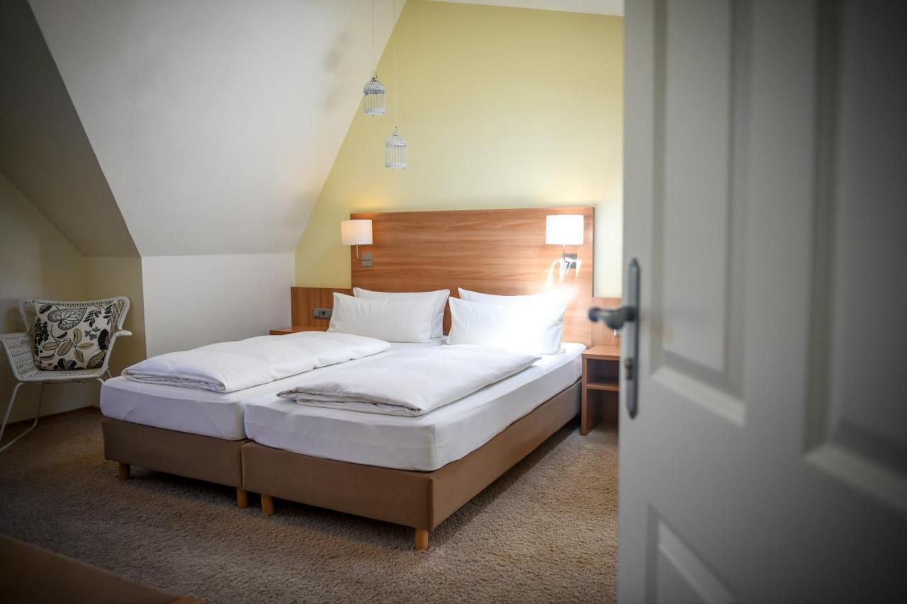 מרקטדנפלד Hotel Mainblick Garni מראה חיצוני תמונה