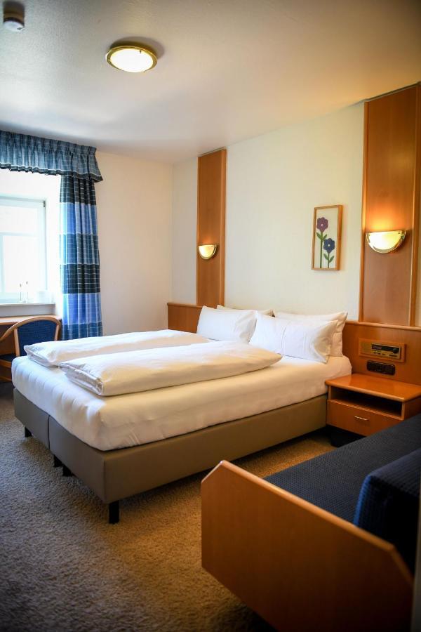 מרקטדנפלד Hotel Mainblick Garni מראה חיצוני תמונה