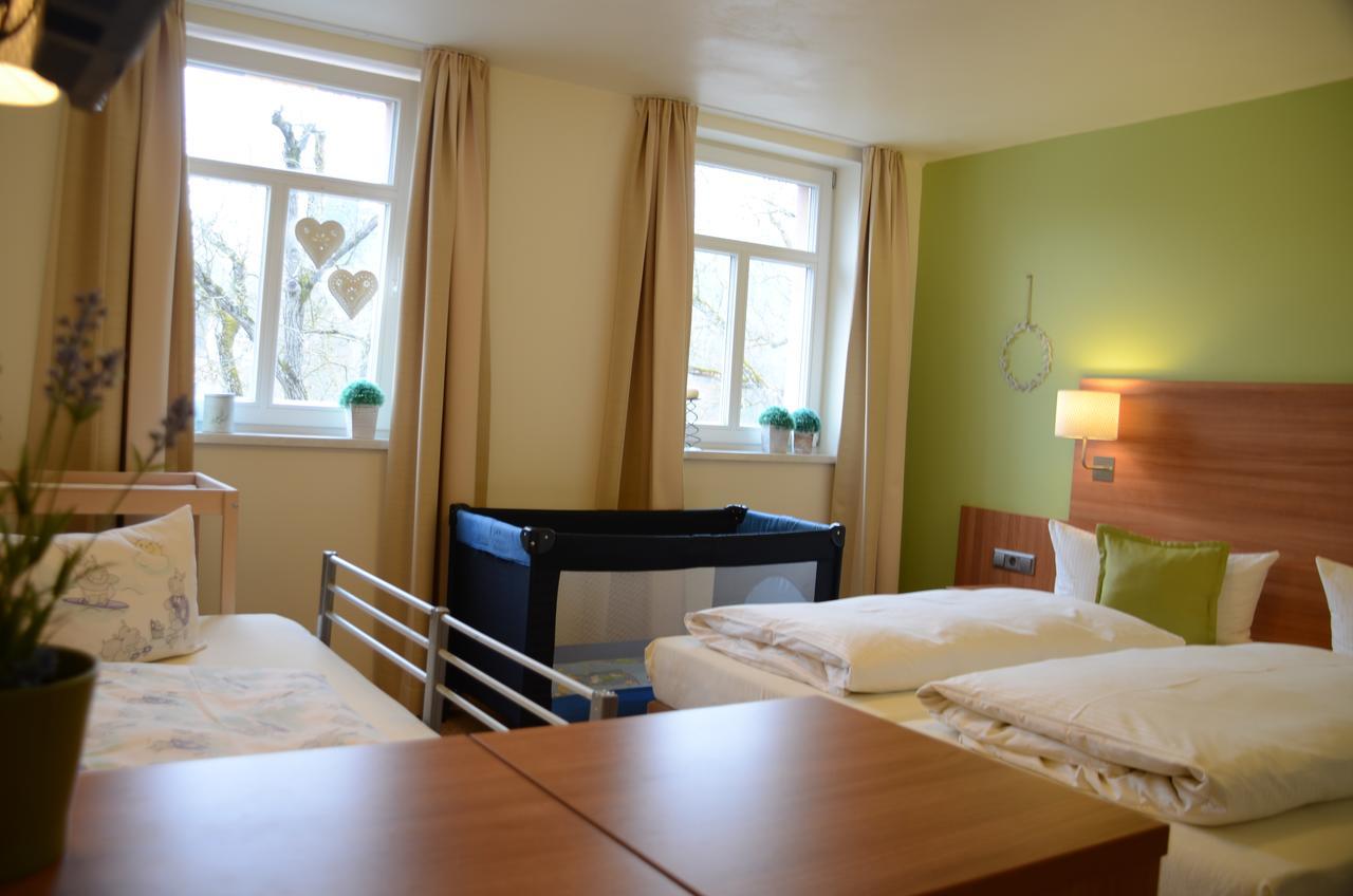 מרקטדנפלד Hotel Mainblick Garni מראה חיצוני תמונה